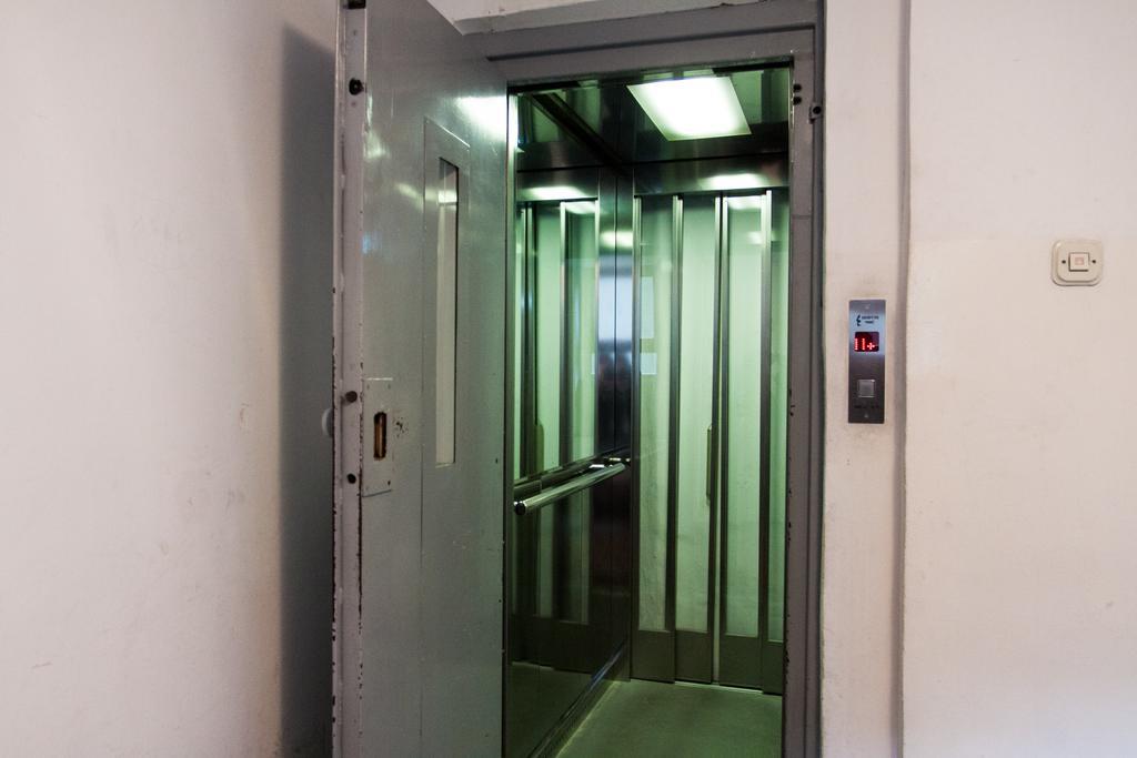 Centroom Apartments Ζάγκρεμπ Εξωτερικό φωτογραφία
